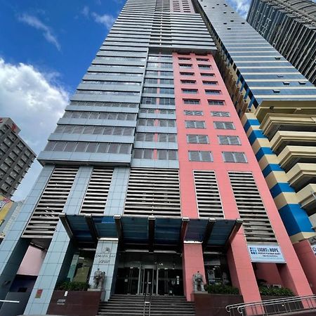 Apartamento Pearl Of The Orient Tower, In Front Of Us Embassy Manila Exterior foto